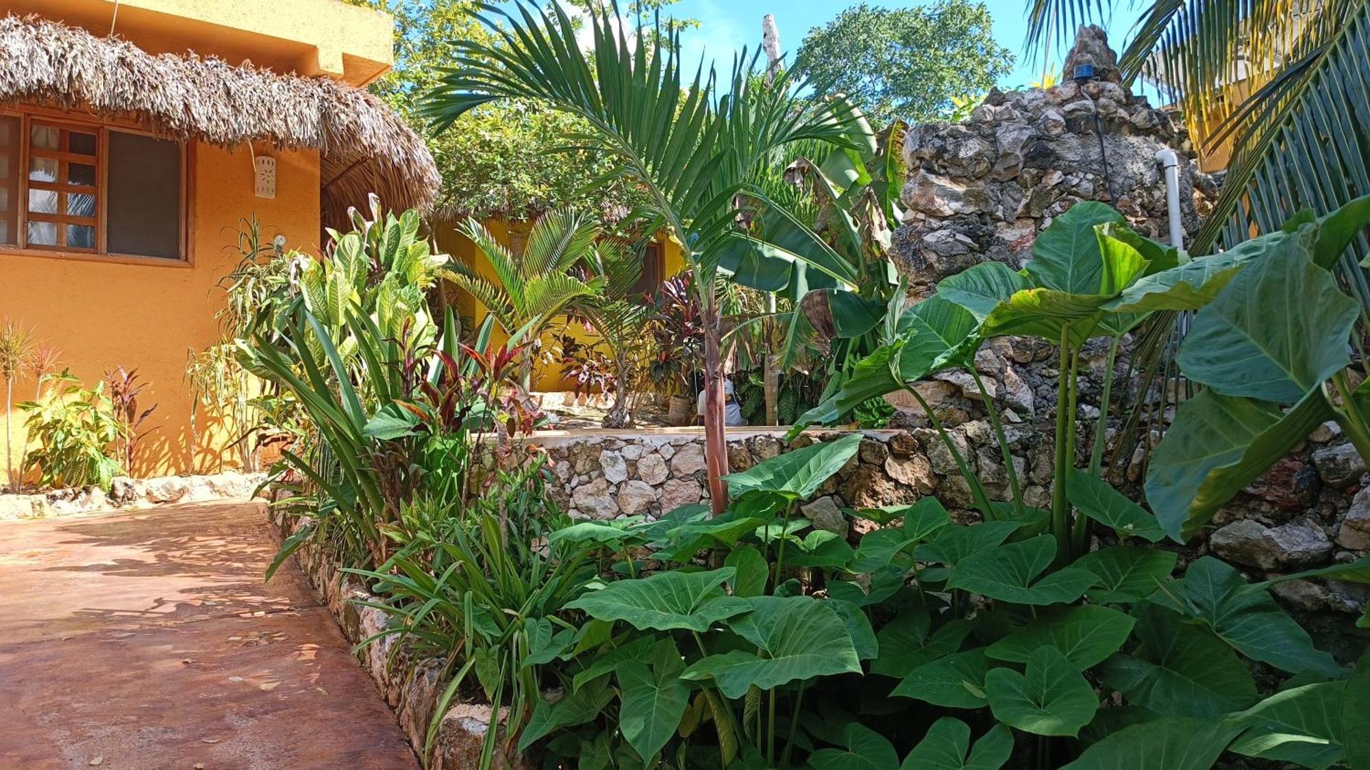 Suites De Piedra Y Colores En Chichen Itza Pisté Zewnętrze zdjęcie