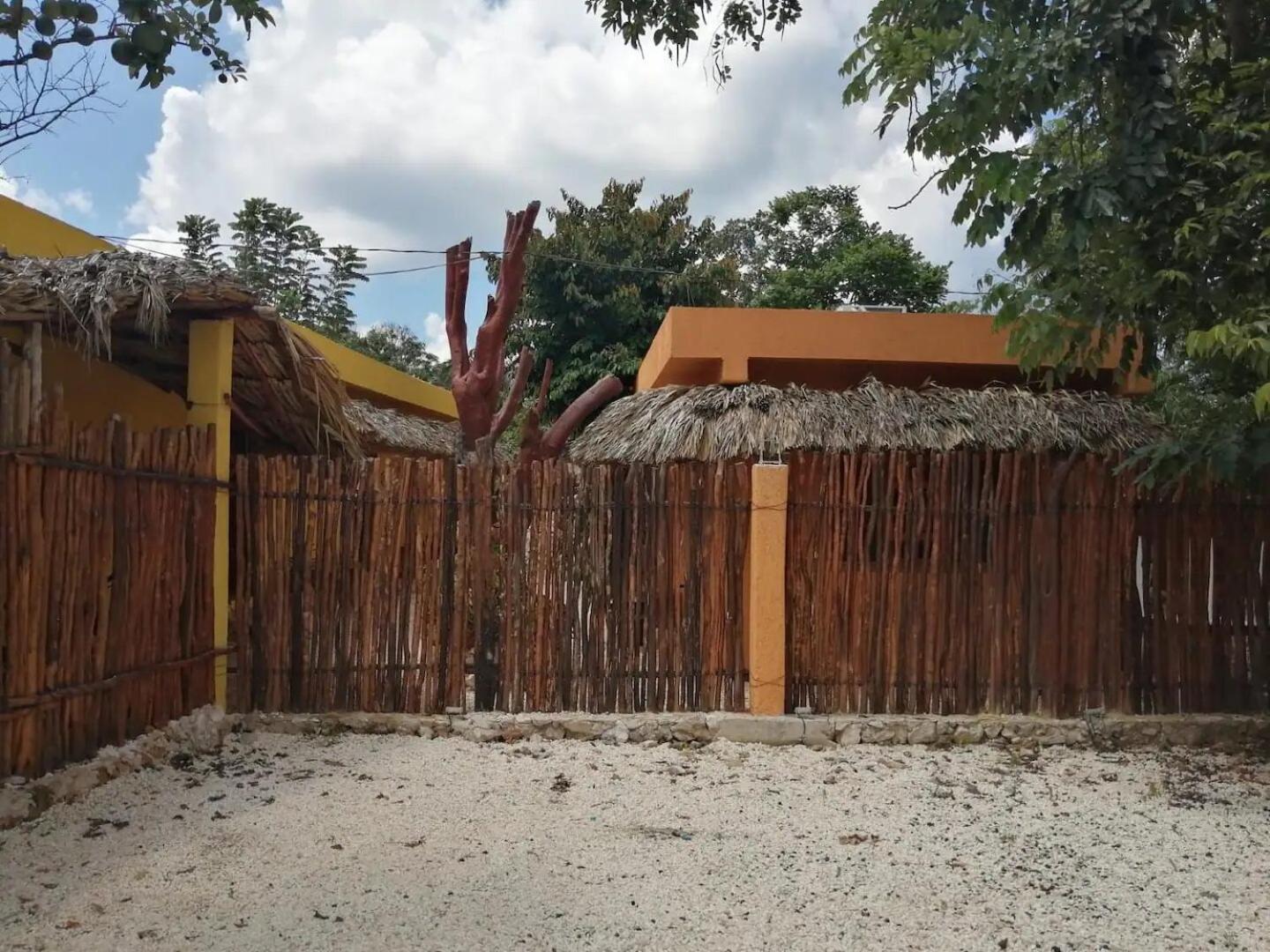 Suites De Piedra Y Colores En Chichen Itza Pisté Zewnętrze zdjęcie