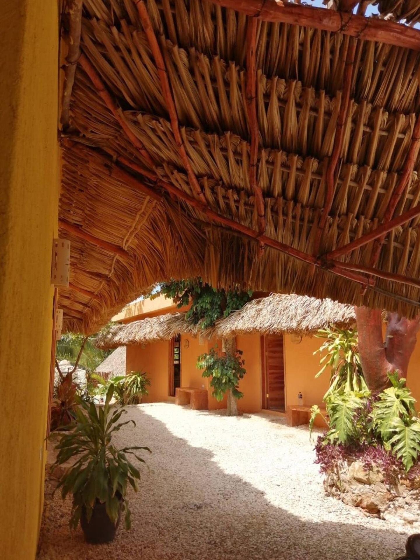 Suites De Piedra Y Colores En Chichen Itza Pisté Zewnętrze zdjęcie